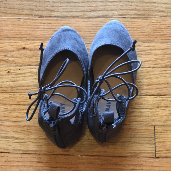 Grey lace up shoe - Picture 3 of 4